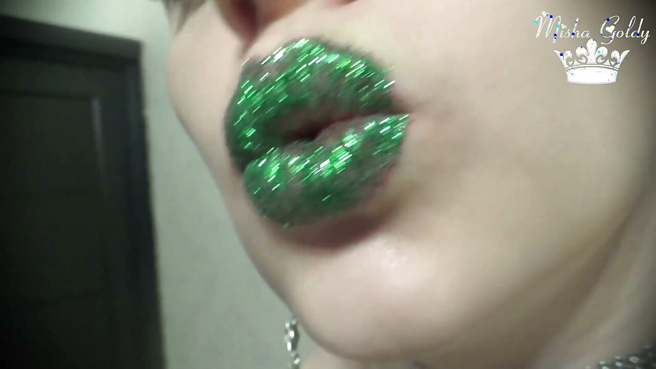 Cum hard to my green glittery lips