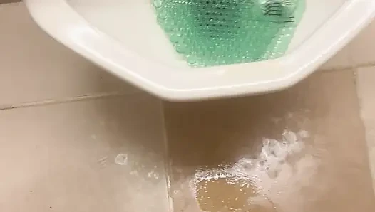 Dirty Hospital Urinal Play!