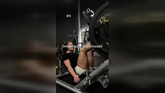 18-jährige TikTok Thotes muschi explodiert vor der kamera! Unzensiert klafft