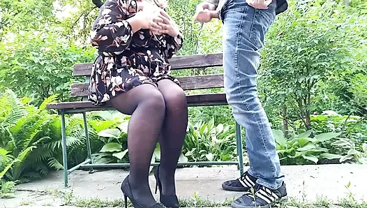 Stiefmutter mit natürlichen titten verzeih mir zum unterbrechen