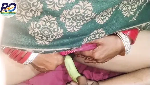 Desi köyünün ormanında yürüyüşe çıktım ve sarimi kaldırdım ve götümü, göğüslerimi ve amımı gösterdim ve m ekledim