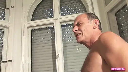 Big titted mature with pierced tits loves boob-fuck