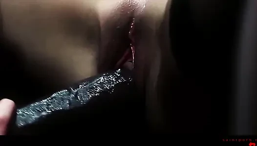 Sasha Cane'in Ashleigh Embers adında gizli bir kız arkadaşı var
