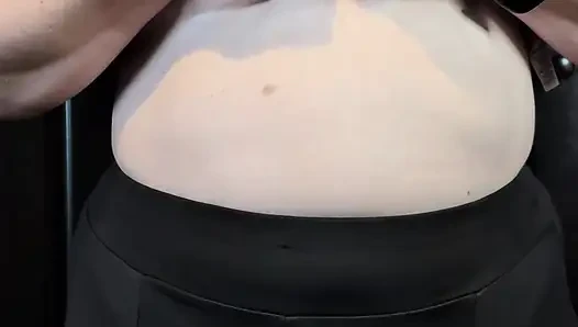 BBW Penny boob reveal