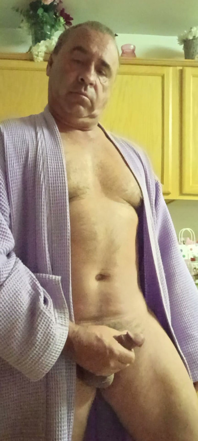 Little stroking in the kitchen