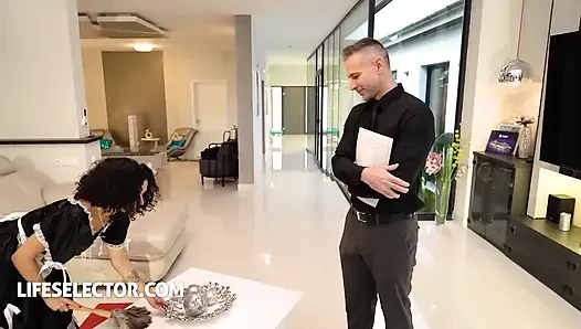 Stacy Bloom Means Business