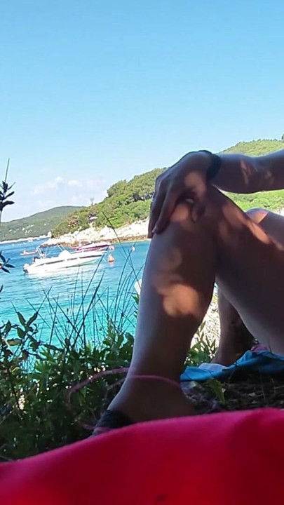 EXTREME Nude Public Flashing my pussy in front of man in public beach and he helps me squirt - it's very risky - MissCreamy | Clip 1
