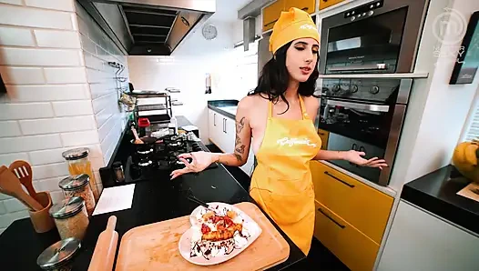 Heiße lesbische Latinas kochen – Teil 2 – SFW