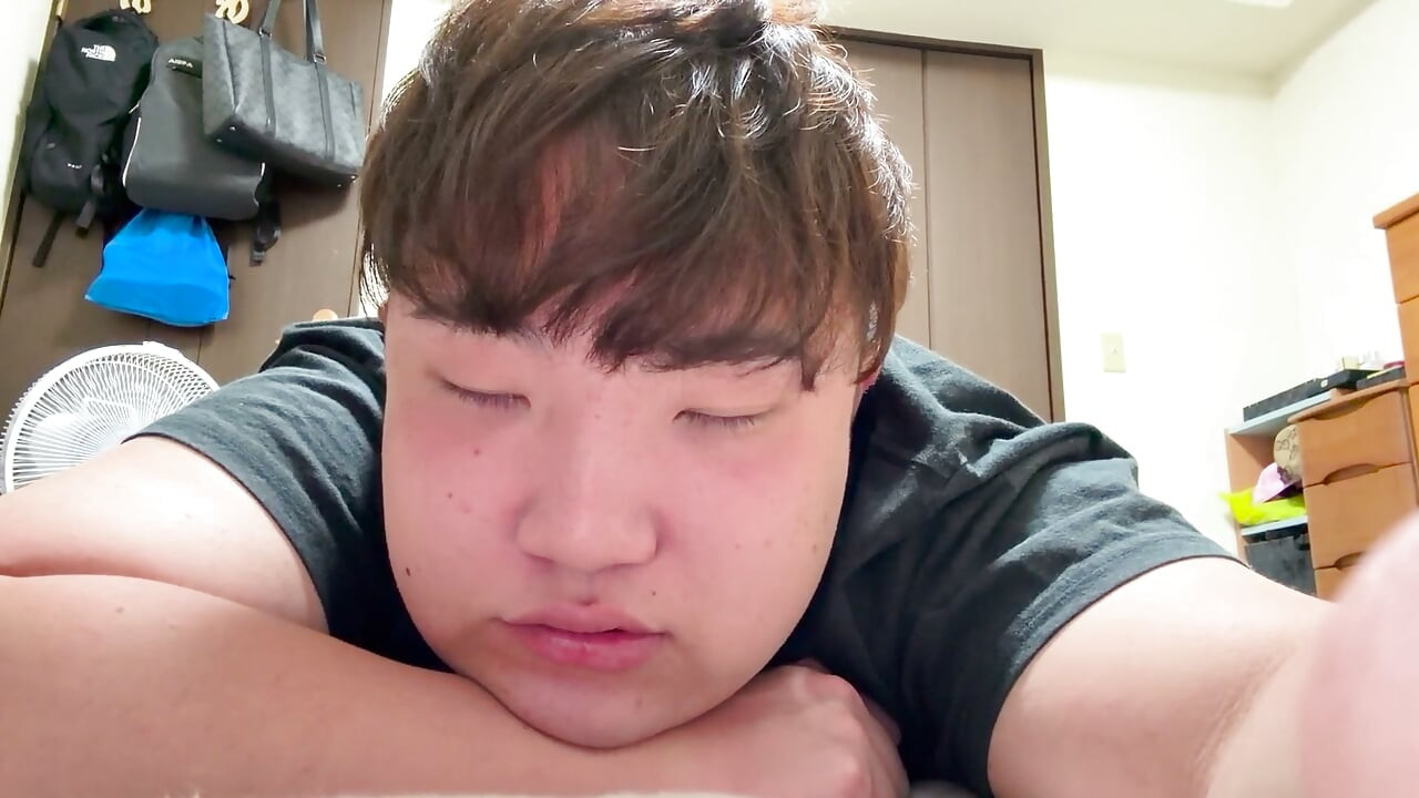 Kawaguchi-kun rolling around