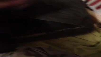 Нюхає трусики не моїх сестер