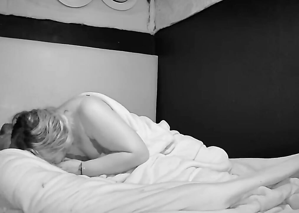 PUCHIS - MATURE BIG ASS SUCKS HER STEPSON'S COCK