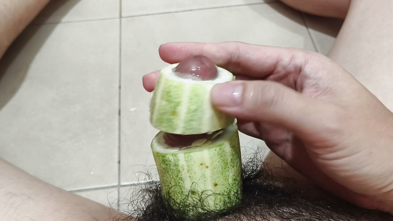 用黄瓜射精