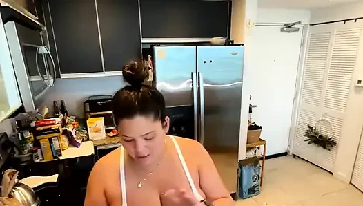 Live Stream with Dani Valentina