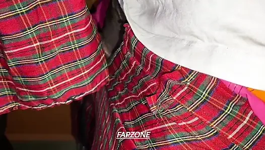 Azgın sınıf arkadaşımı uzun yarağımla siktim