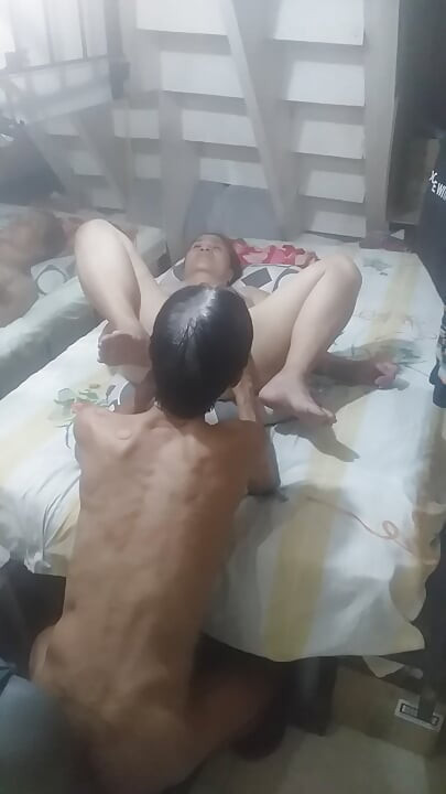 8月3日、妻に満足して愛し合いました。