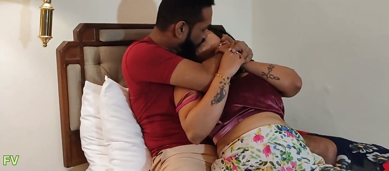 Beautiful Indian Teen girl Sex with Her School Boyfriend Clear Hindi Audio