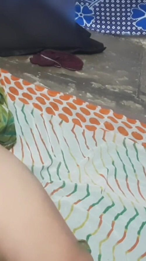 Indian daughter-in-law gave an open offer to her brother-in-law, brother, leave me, you are outside, fuck my ass loudly, you make my ass a bhosda. | Clip 1