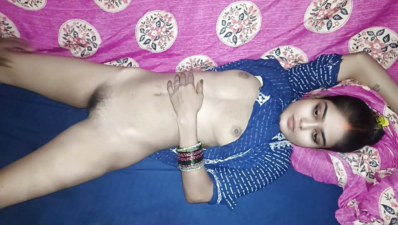 माझ्या गावच्या मुलीला रात्री हनिमूनला बोलावले आणि लिंग घालून सेक्स केला.