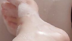 My pretty feet in the bathtub