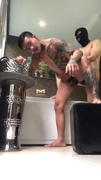 Asian jocks fucking (39 '')