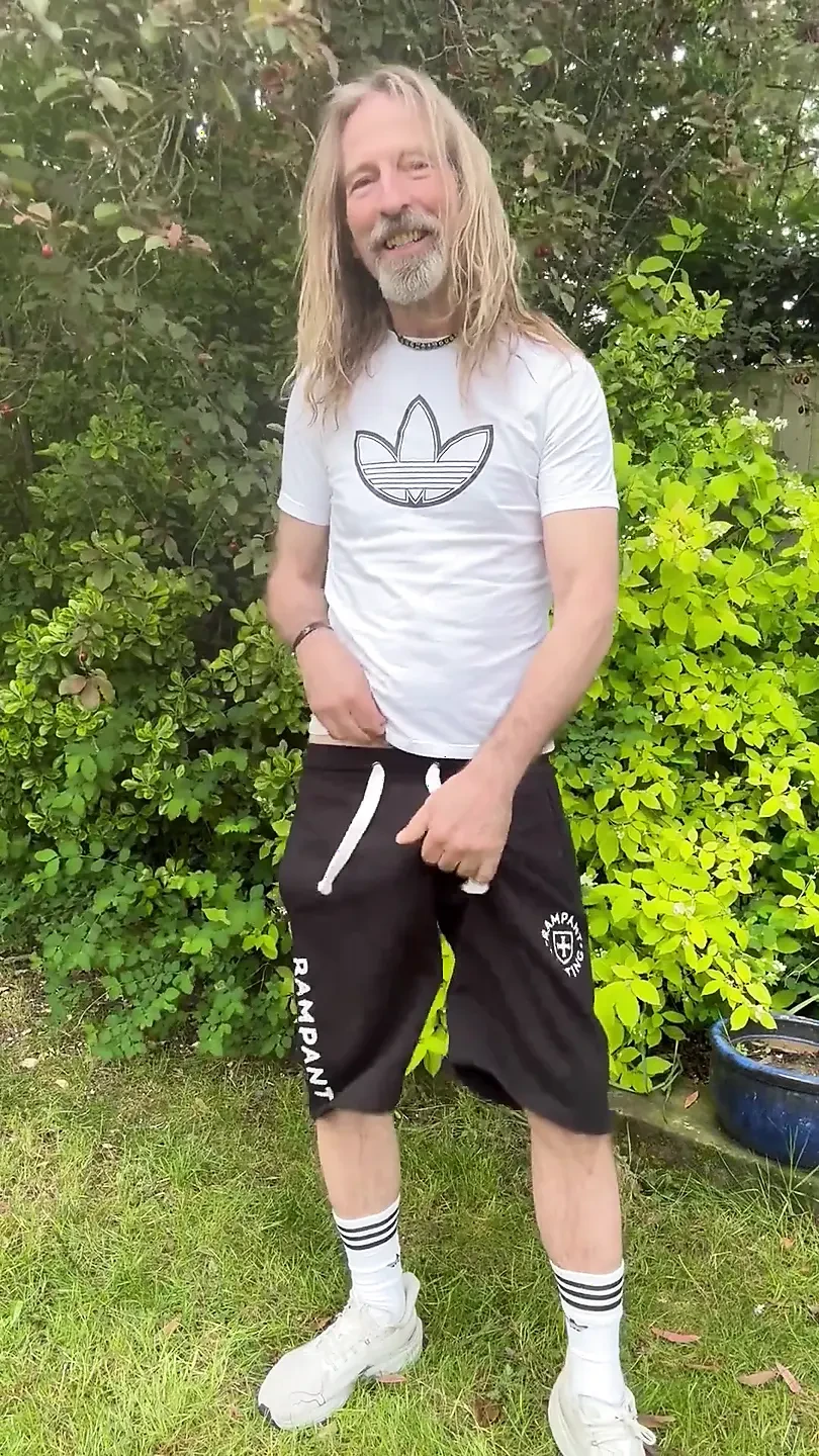 Longhairdude Wanking Outdoors Hoping Summer Will Come Soon