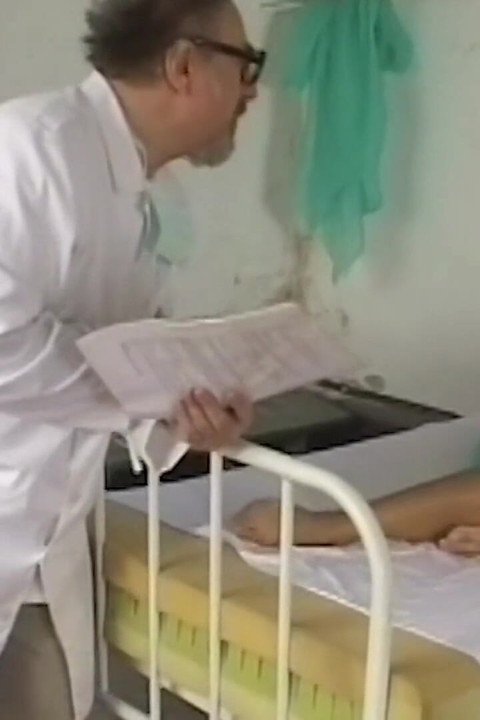 Fasilitas Medis Bersama Penghuninya Lagi Asik Pasien Dokter Terlarang