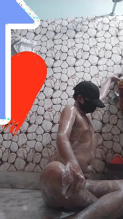 Indian gay try to be top 😉 but his dick not erracted