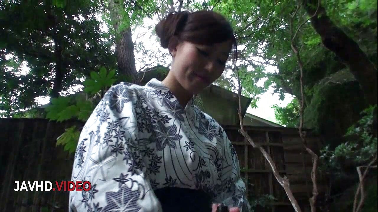 Aoi Mizuno's Wild Outdoor Threesome with Sloppy Blowjobs