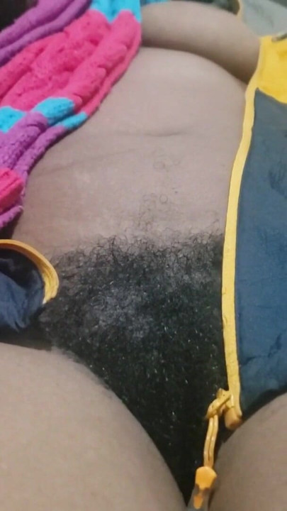 Hairy &charming babe - memek aduhai cewek amatir dengan memek aduhai ini dientot habis-habisan sampai matanya merem melek | Klip 1