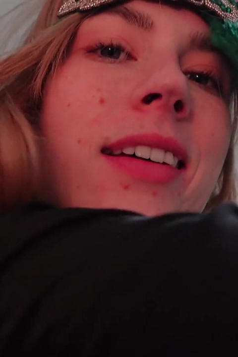 Stella Elle's Roaring '20s Giantess Fantasy 4K POV Tiny Thrills σας περιμένουν!