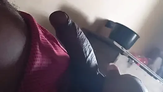 EVLI INANÇLı KADıN ATEŞLI SÜTÜNÜ BOŞALTANA KADAR PAPAZıN SIYAH YARAĞıYLA MASTÜRBASYON YAPıYOR