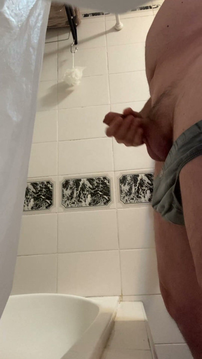 谁想和我一起洗澡？