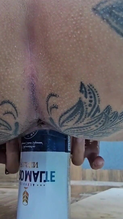 BRAVE GIRL PUTS A CAN IN TIGHT PUSSY | Clip 2