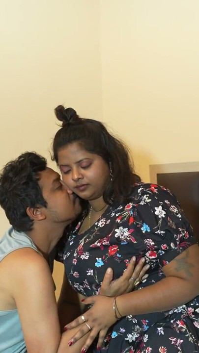 ลูกพี่ลูกน้องสาวไม่แท้และลูกพี่ลูกน้องชายสนุกกับการพักในโรงแรม | คลิป 3