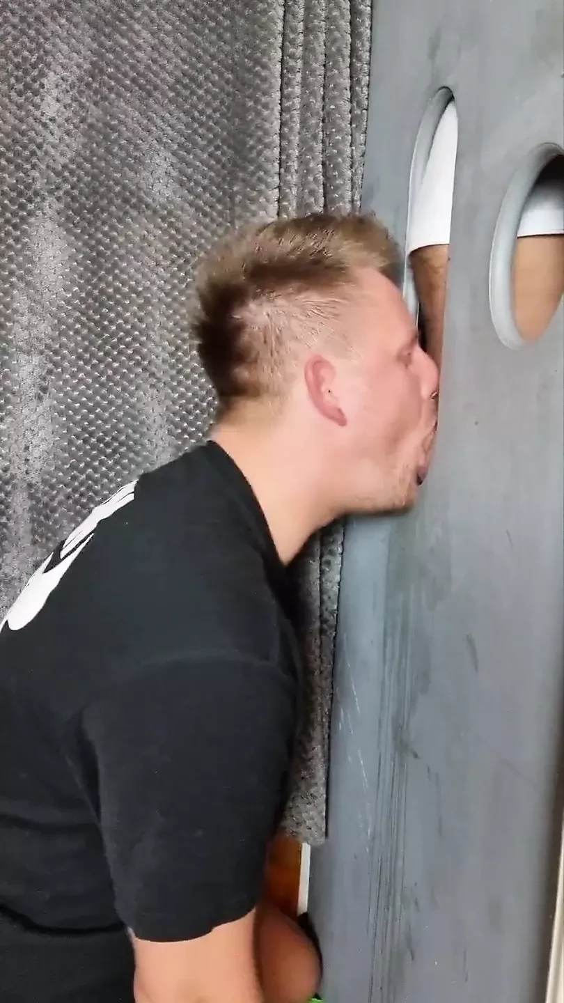 Make havskattade mig på Gloryhole