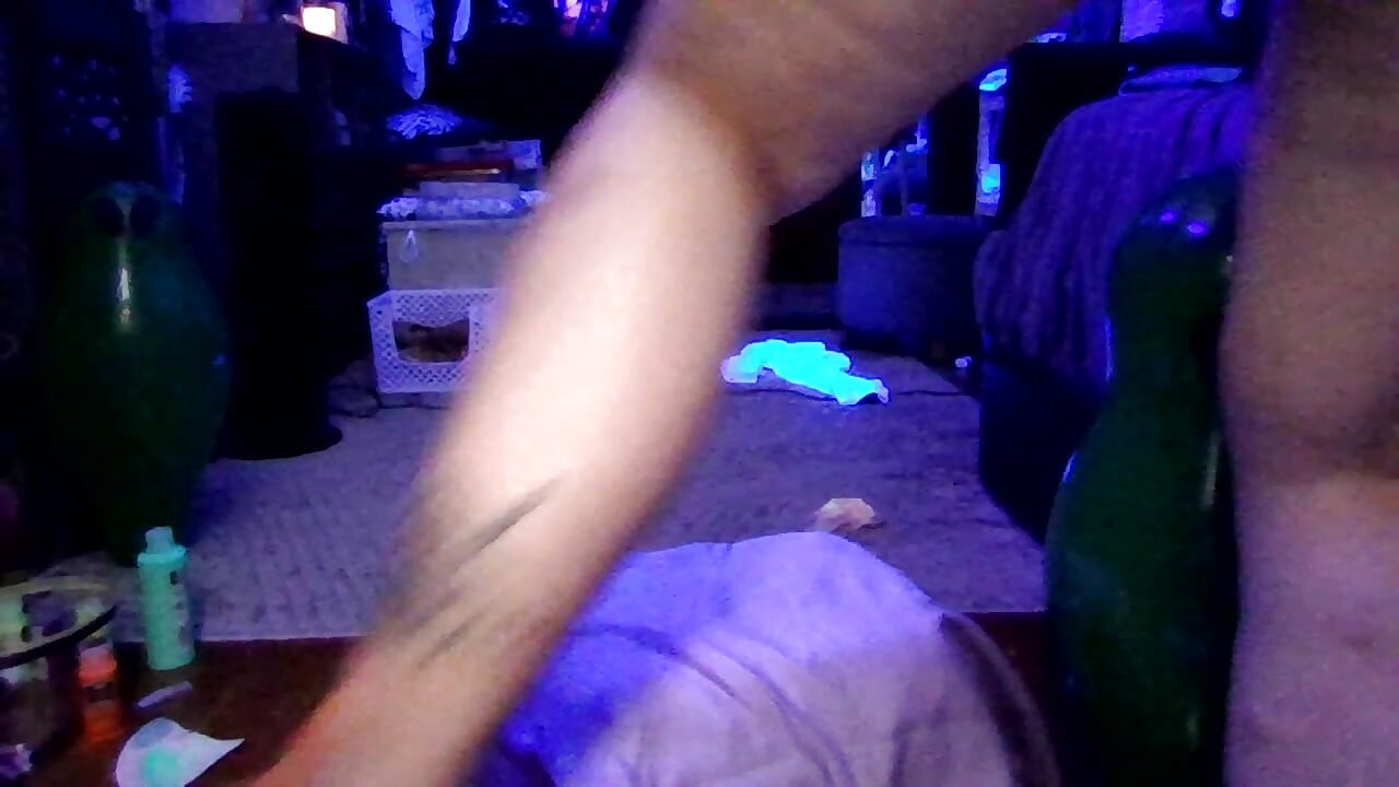 A little Feet Play , little bit of body paint & Playing with my Kitty Kat