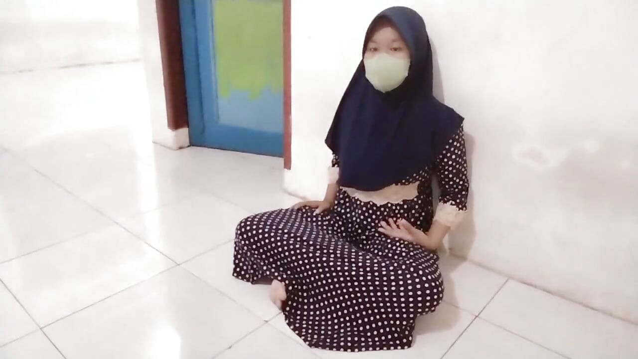 Di Rumah Yang Tenang, Kebetupan Ada Pembersih Rumah