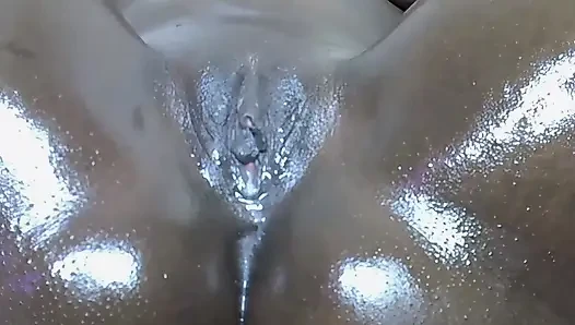 Apakah ada yang memesan memek untuk sarapan?