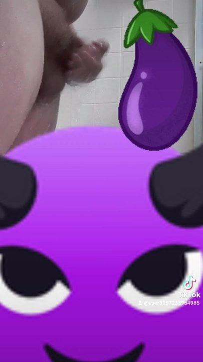 Jerk off in the shower