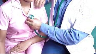 Ινδός γιατρός και ασθενής γαμιούνται