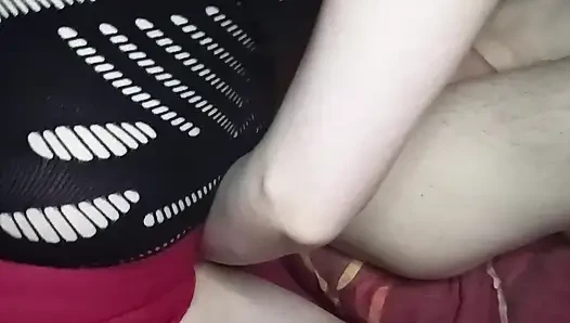 pantat istriku pakai strap-on