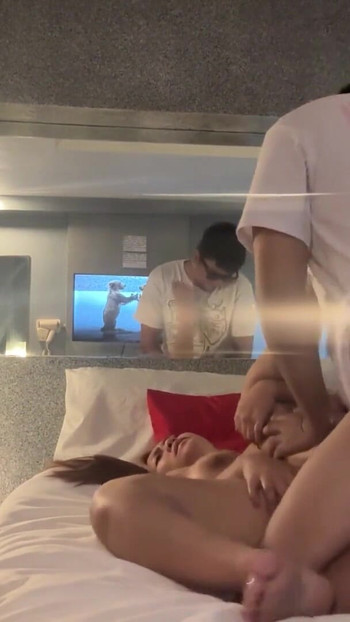 Pinay varajuća žena, bio sam na Tinder sastanku i imao sirovi nezaštićeni seks! | Isječak 1