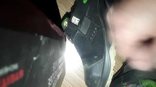 Cum on  Co-workers shoes