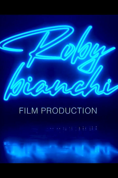 Блондинка красуня Жасмін Пірс, дикий диван, пестощі пальцями