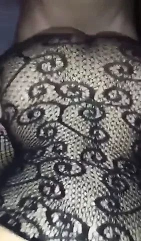 तीन प्रतिभागियों का सम्भोग लाकी बिनी