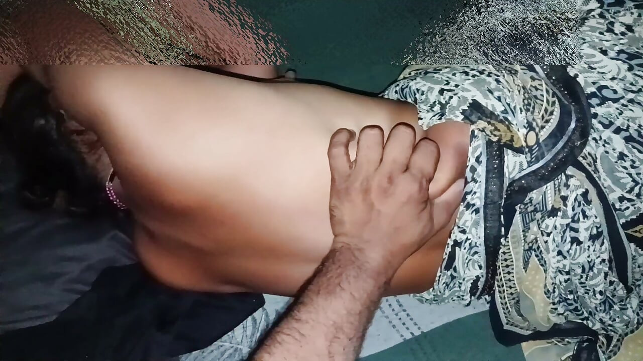 Malik made his worker kiwi ko doggie and chodded the biwi ghar nahi thi, so badi gan ko hi pail diya driver's wife's big ass dekh kar la
