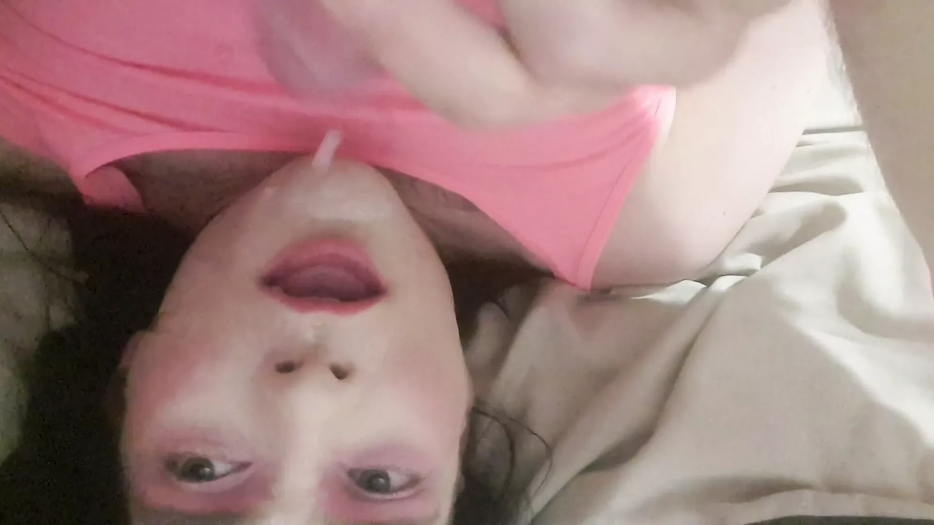 Lexi bradley bắn riêng cum trong miệng và ăn riêng cum