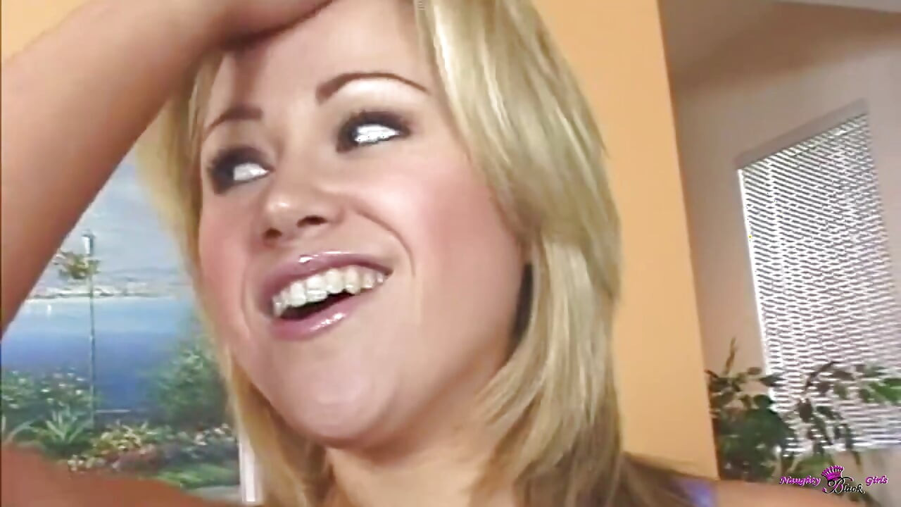 Egy szuper hihetetlen kurva élvezte, hogy annyira szórakozik ezzel a sráccal és a farkával