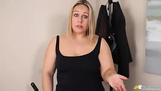 Sweeping Cleavage - JOI