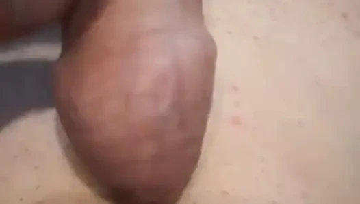 Akşam boşalması porno izliyorum